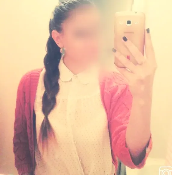 Amira, 37