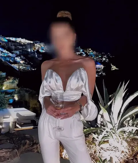 Charlotte, 31