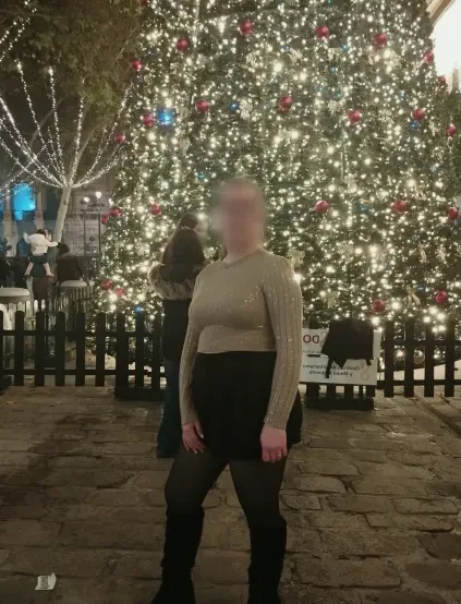 Daniela, 23