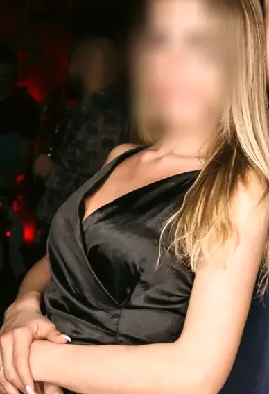 Emilia, 35