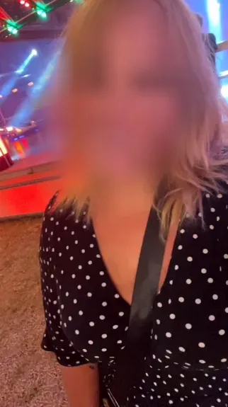 Lara, 28