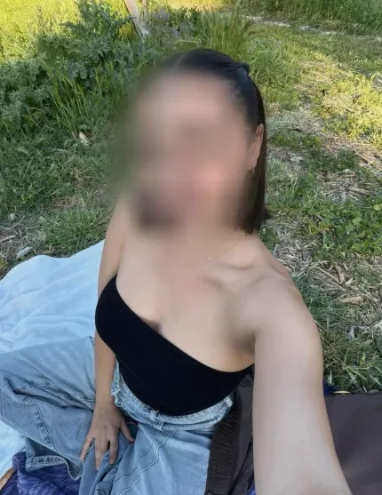 Leonie, 30