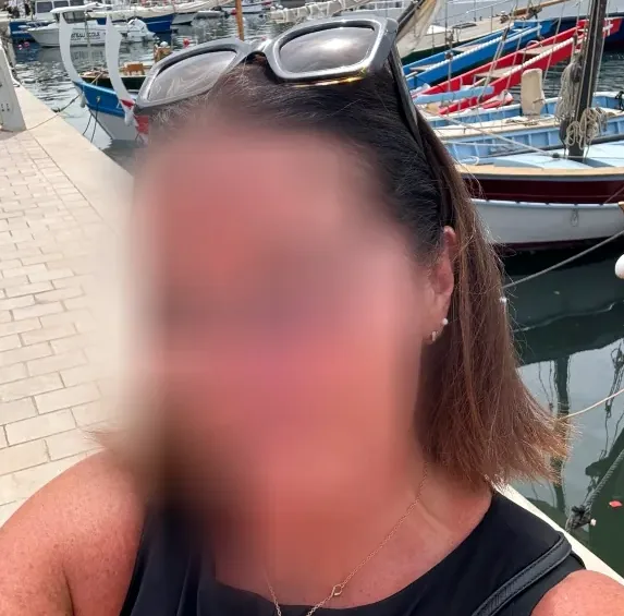 Neele, 32