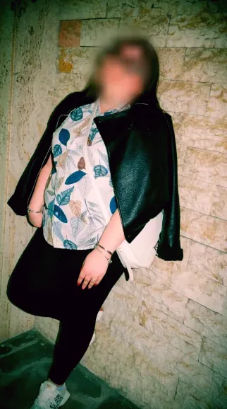 Pauline, 29