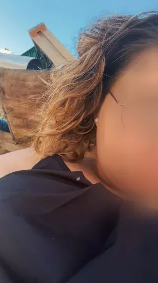 Sarah, 27