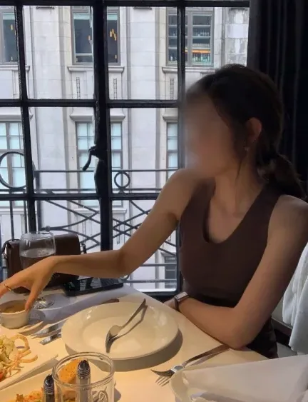 Sophia, 31